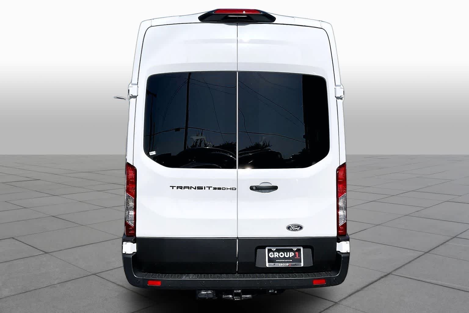 New 2026 Oxford White Ford Passenger Van XL image 4