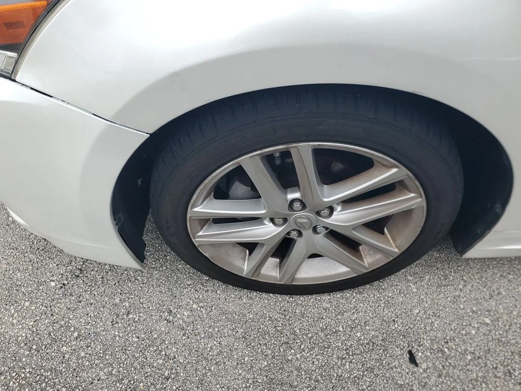 Used 2017 White Lexus 200h image 2