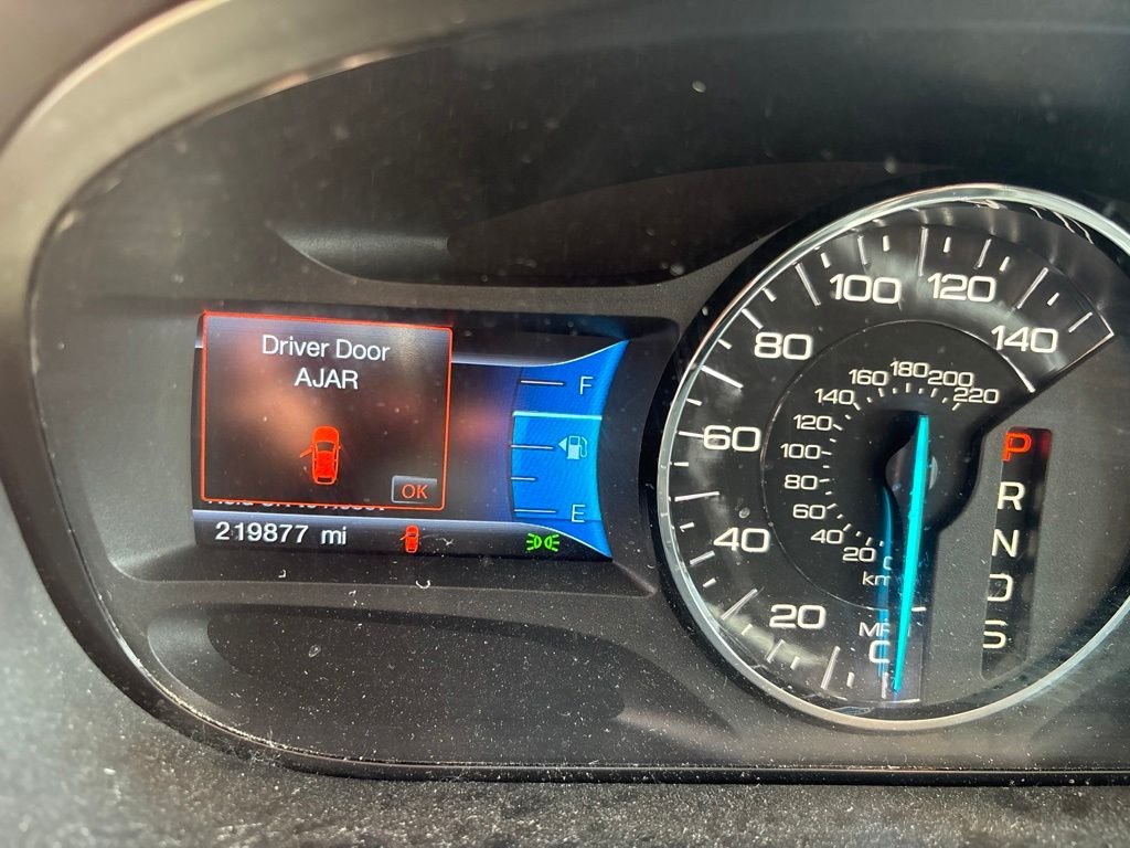 Used 2014 White Ford Limited image 10