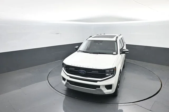 New 2026 Star White Metallic Tri-Coat Ford Platinum® image 27