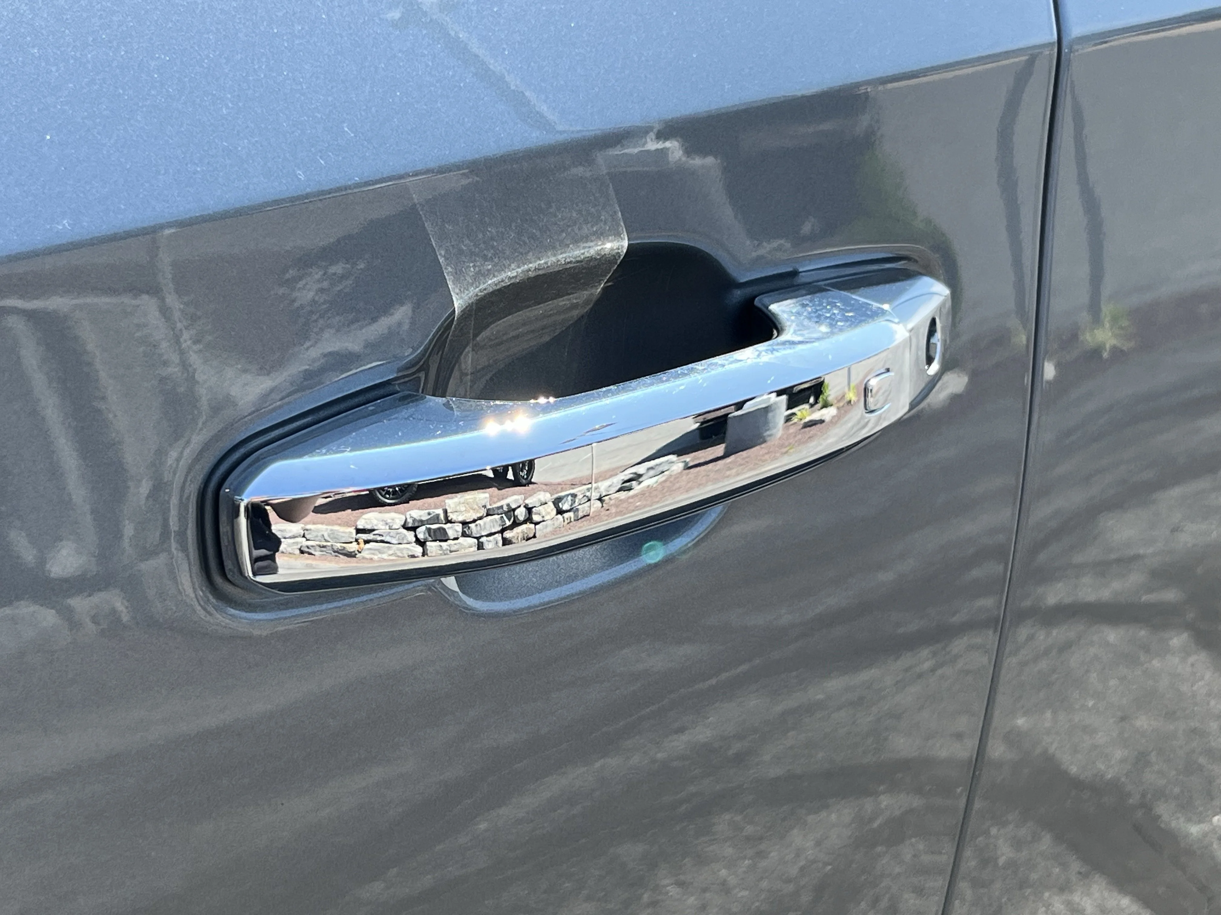 Used 2021 Steel Metallic GMC SLT image 15