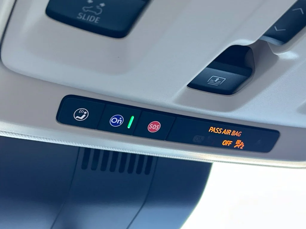 Used 2024 White GMC Denali image 48