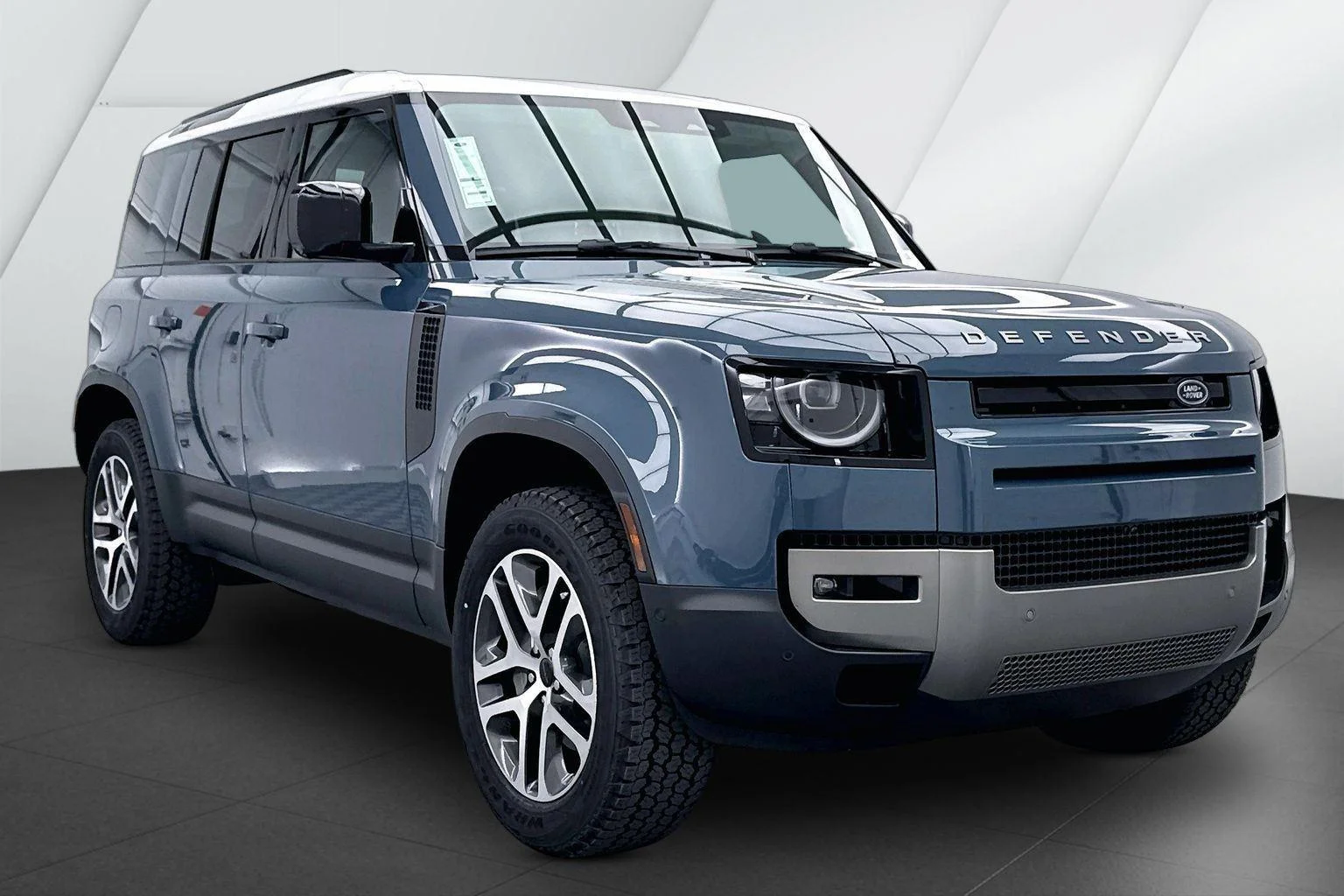 2026 Land Rover Defender 110 S P300's photo