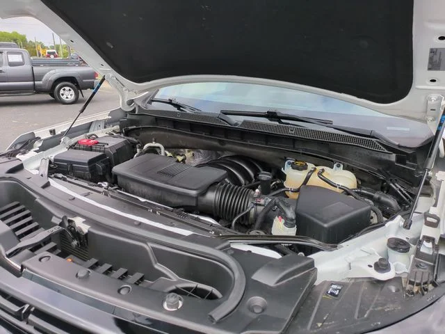 Used 2024 White Chevrolet RST image 37