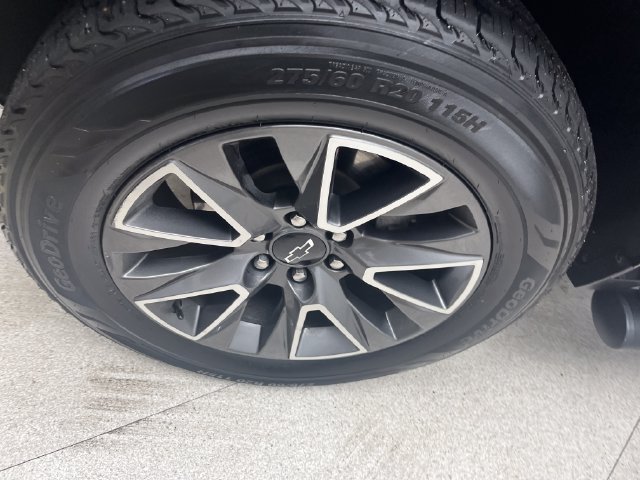 Used 2024 Black Chevrolet Z71 image 9