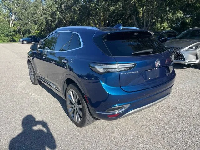 Used 2022 Sapphire Metallic Buick Avenir image 4