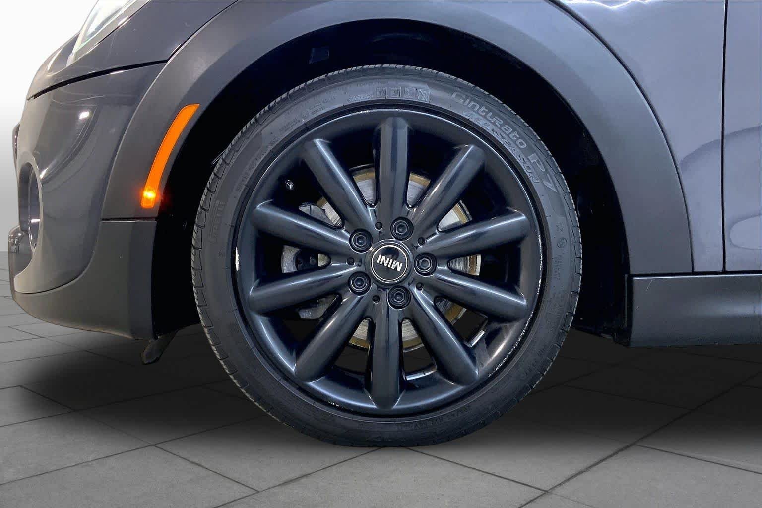 Used 2016 Thunder Grey Metallic MINI S image 10