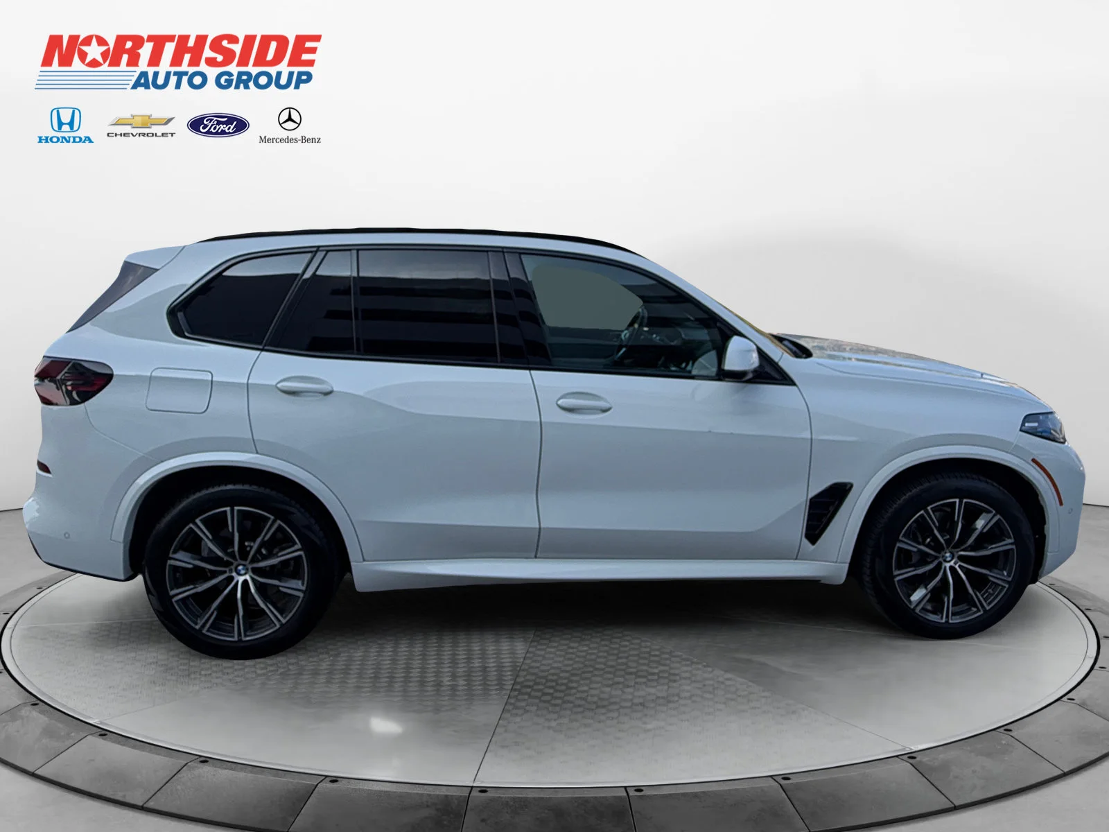 Used 2026 Alpine White BMW xDrive40i image 8