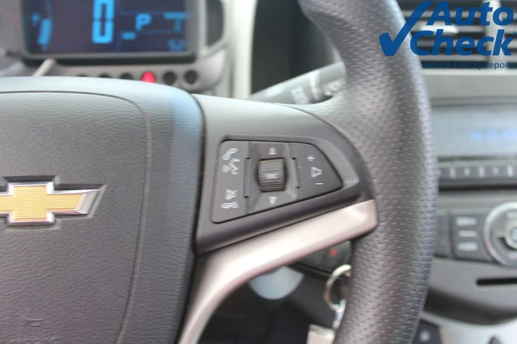 Used 2014 Blue Chevrolet LT image 15