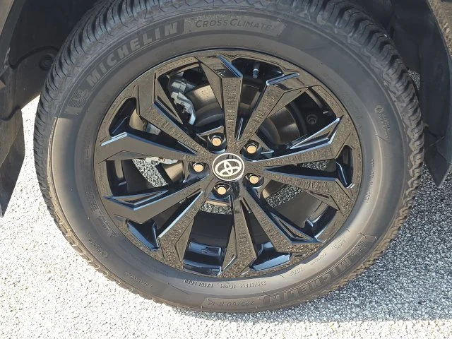 Used 2022 Silver Toyota XSE image 10