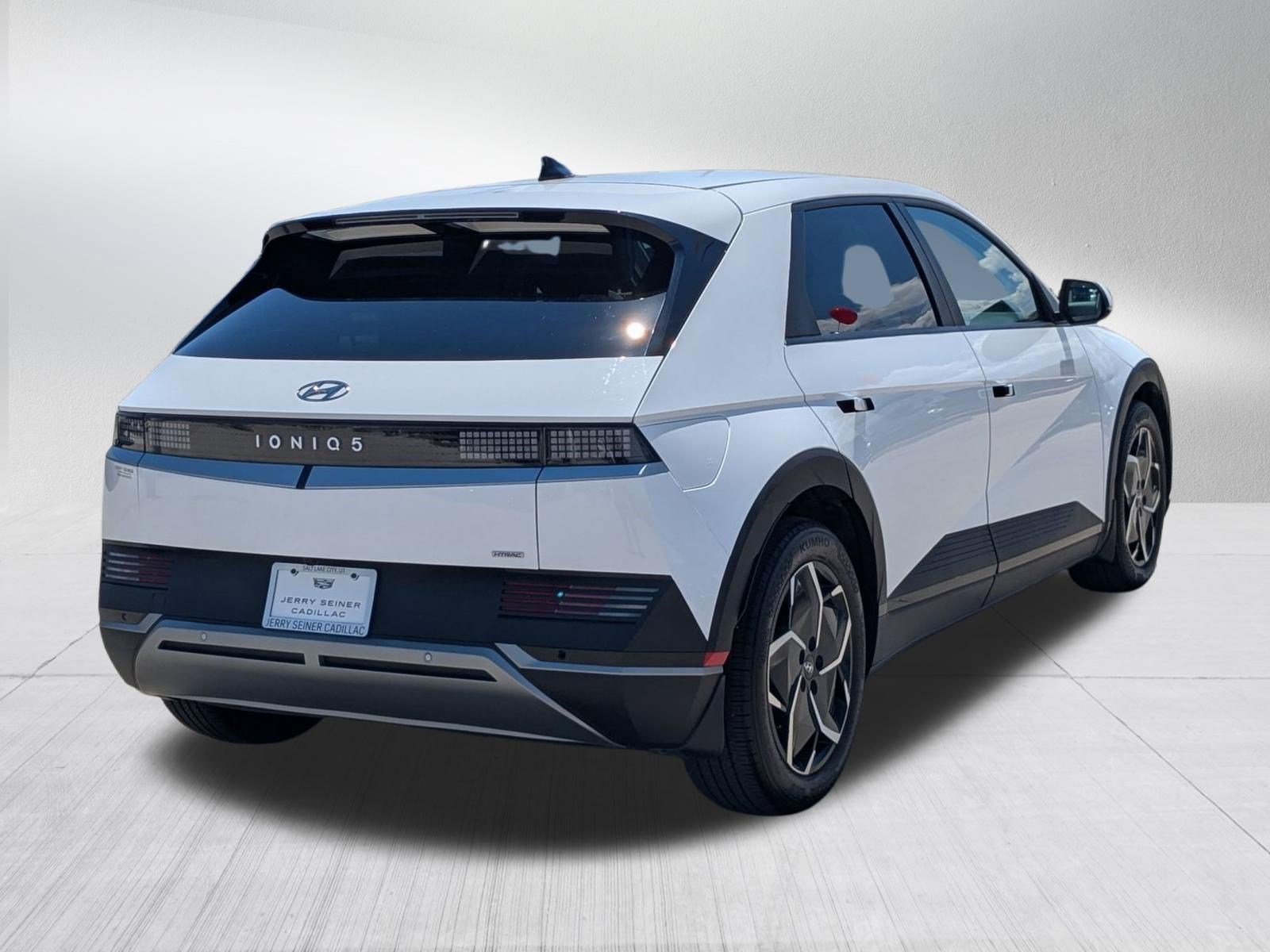 Certified Used 2023 White Hyundai SEL image 5