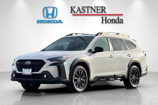 Used 2025 White Subaru Onyx Edition image 9