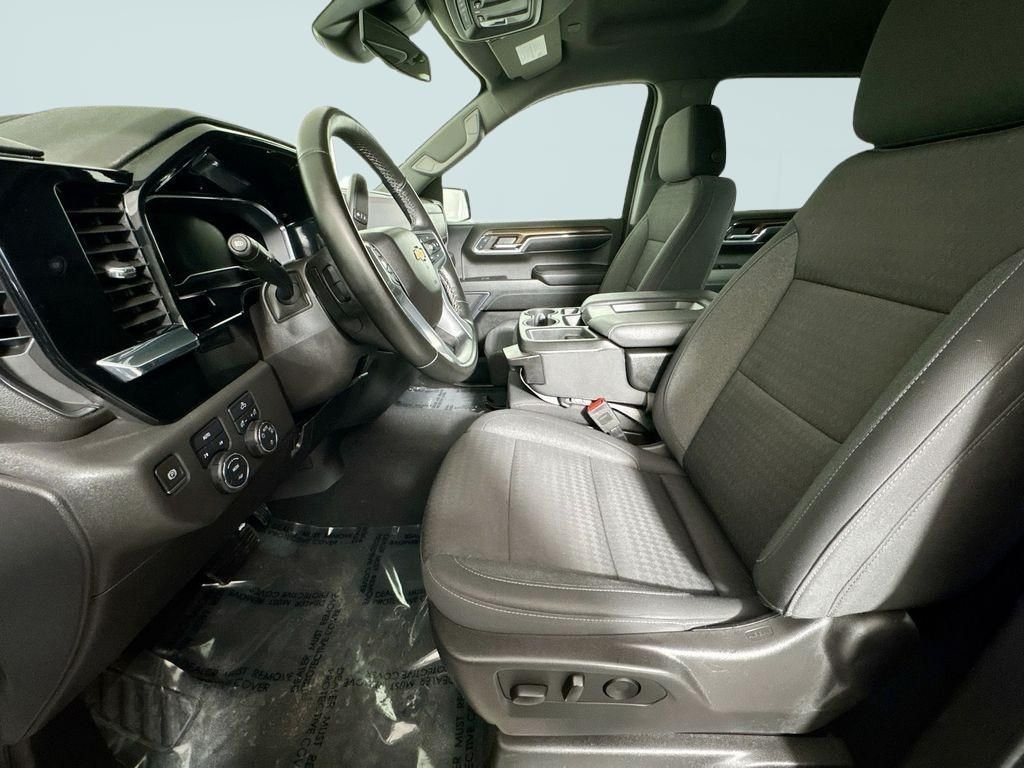 Used 2024 White Chevrolet LT image 6