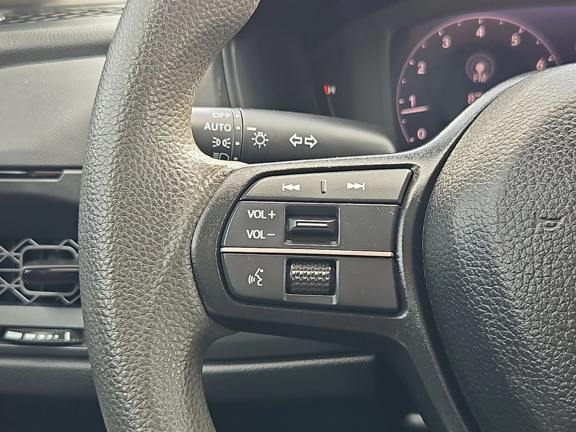 Certified Used 2024 Gray Honda LX image 15