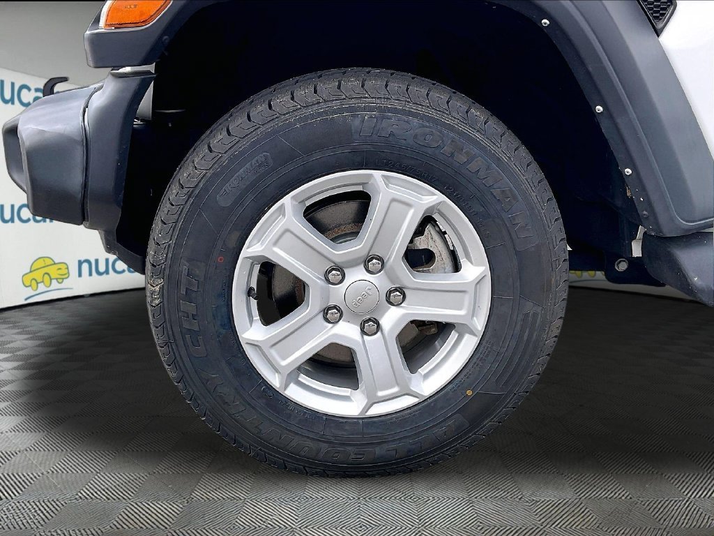 Used 2022 Bright White Clearcoat Jeep Unlimited Sport S image 7