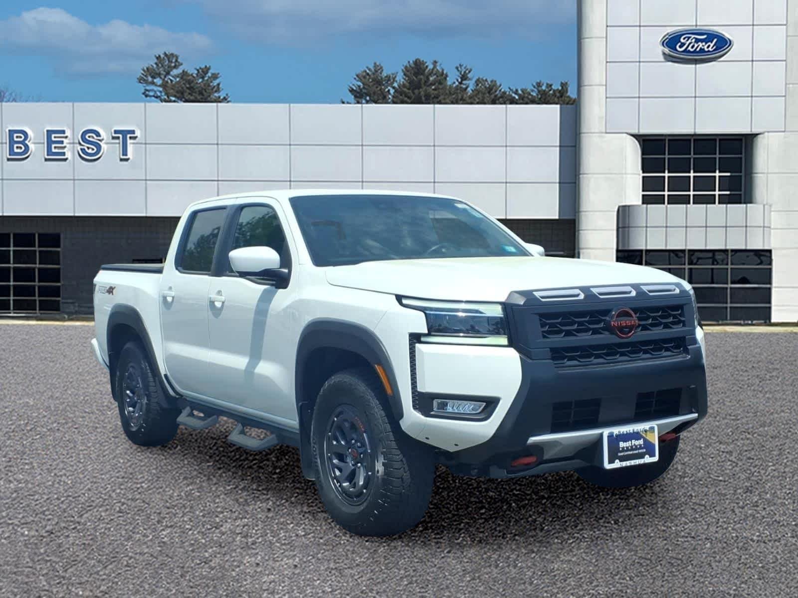 2025 Nissan Frontier PRO-4X Crew Cab 4X4's photo