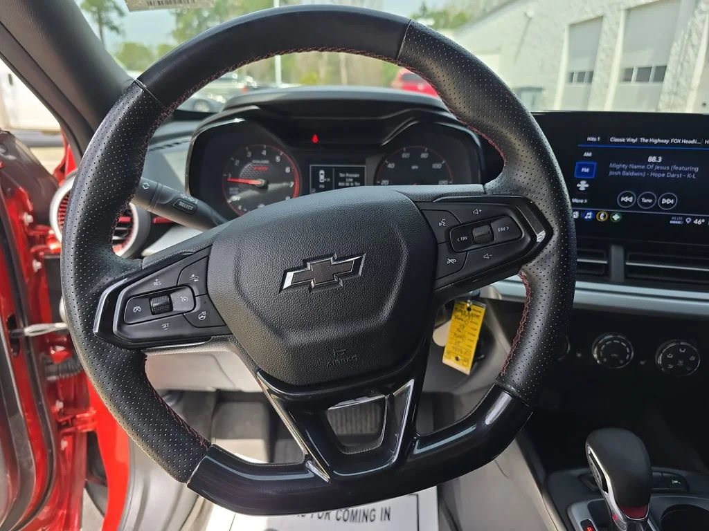 2024 Chevrolet Trax RS - Photo 18