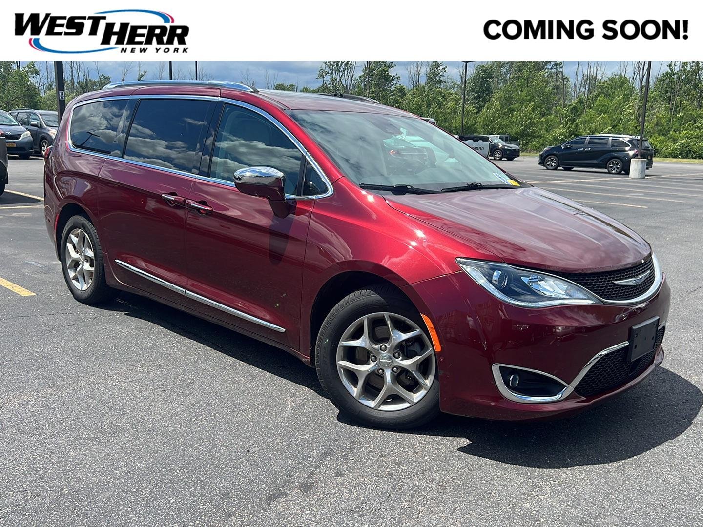 Used 2019 Velvet Red Pearlcoat Chrysler Limited image 1