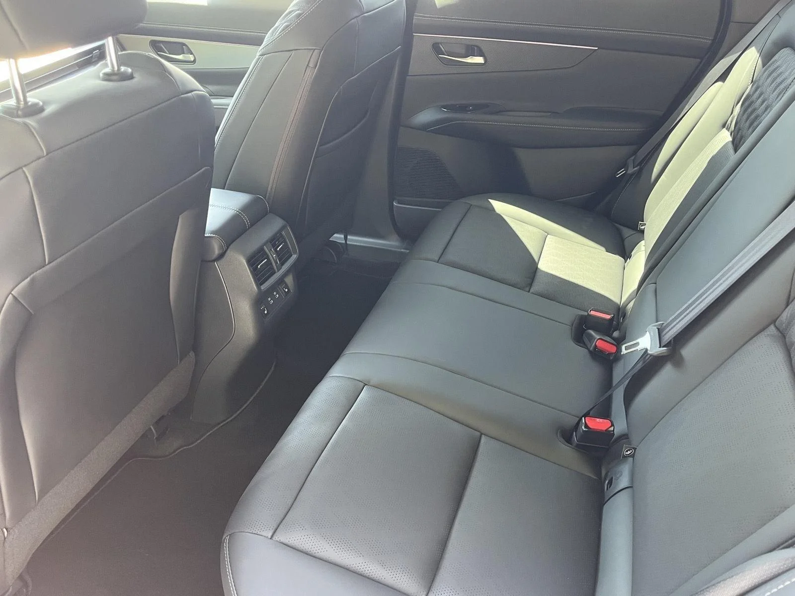 New 2026 Everest White Pearl TriCoat Nissan Platinum image 18
