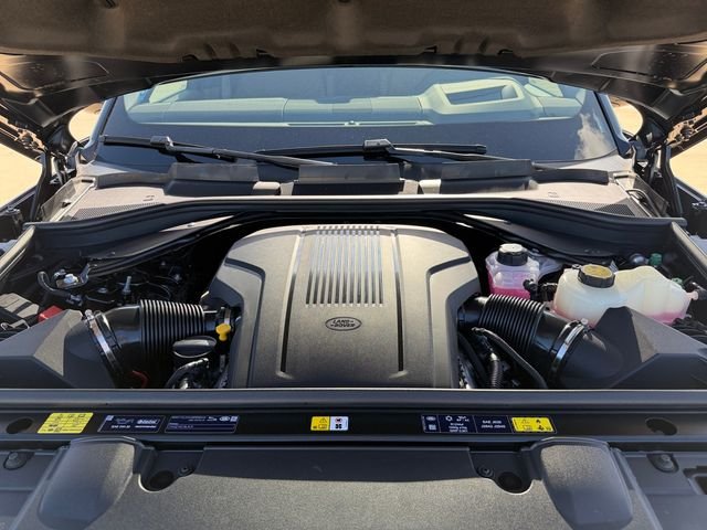 New 2026 Santorini Black Land Rover SE image 19