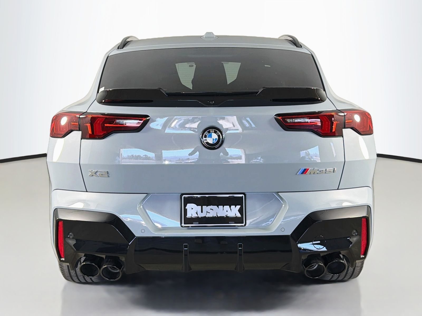 New 2027 Brooklyn Grey Metallic BMW M35i image 6