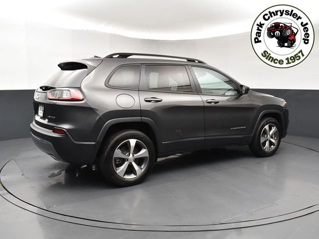 Used 2022 Gray Jeep Limited image 6