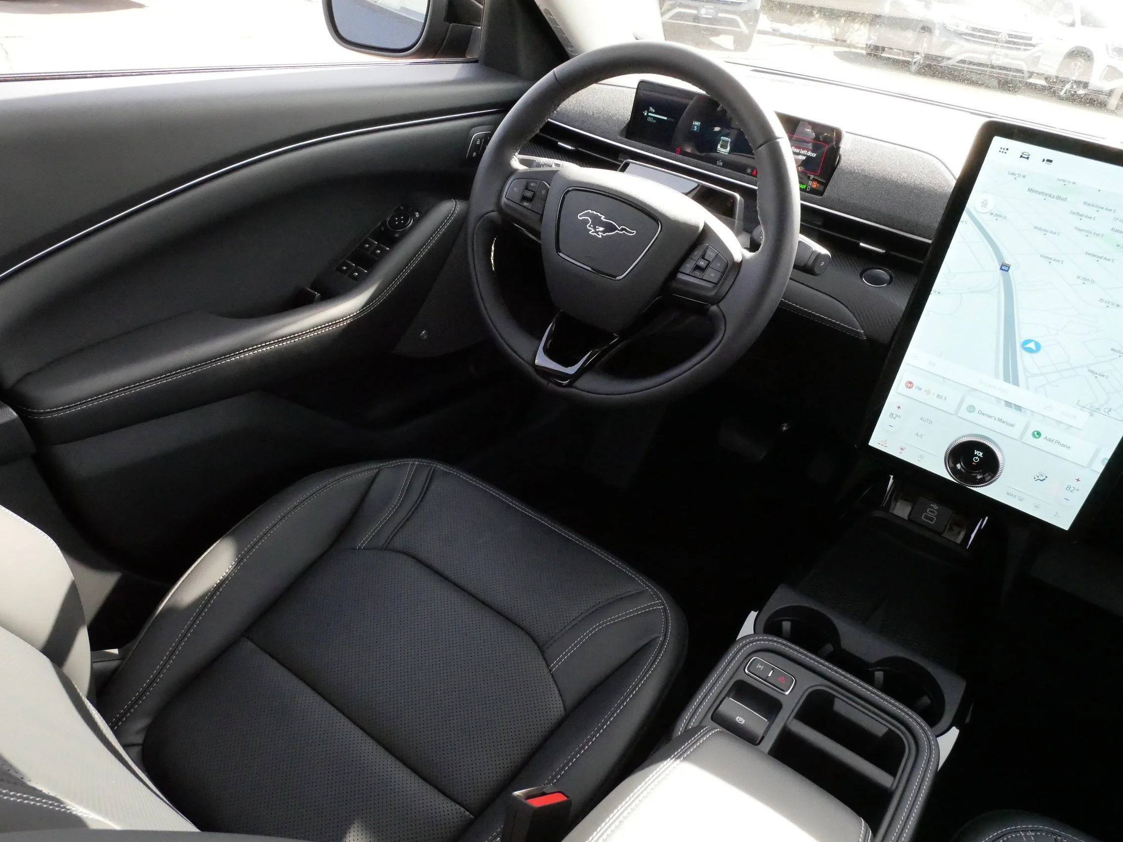 2025 Ford Mustang Mach-E Premium AWD - Photo 9