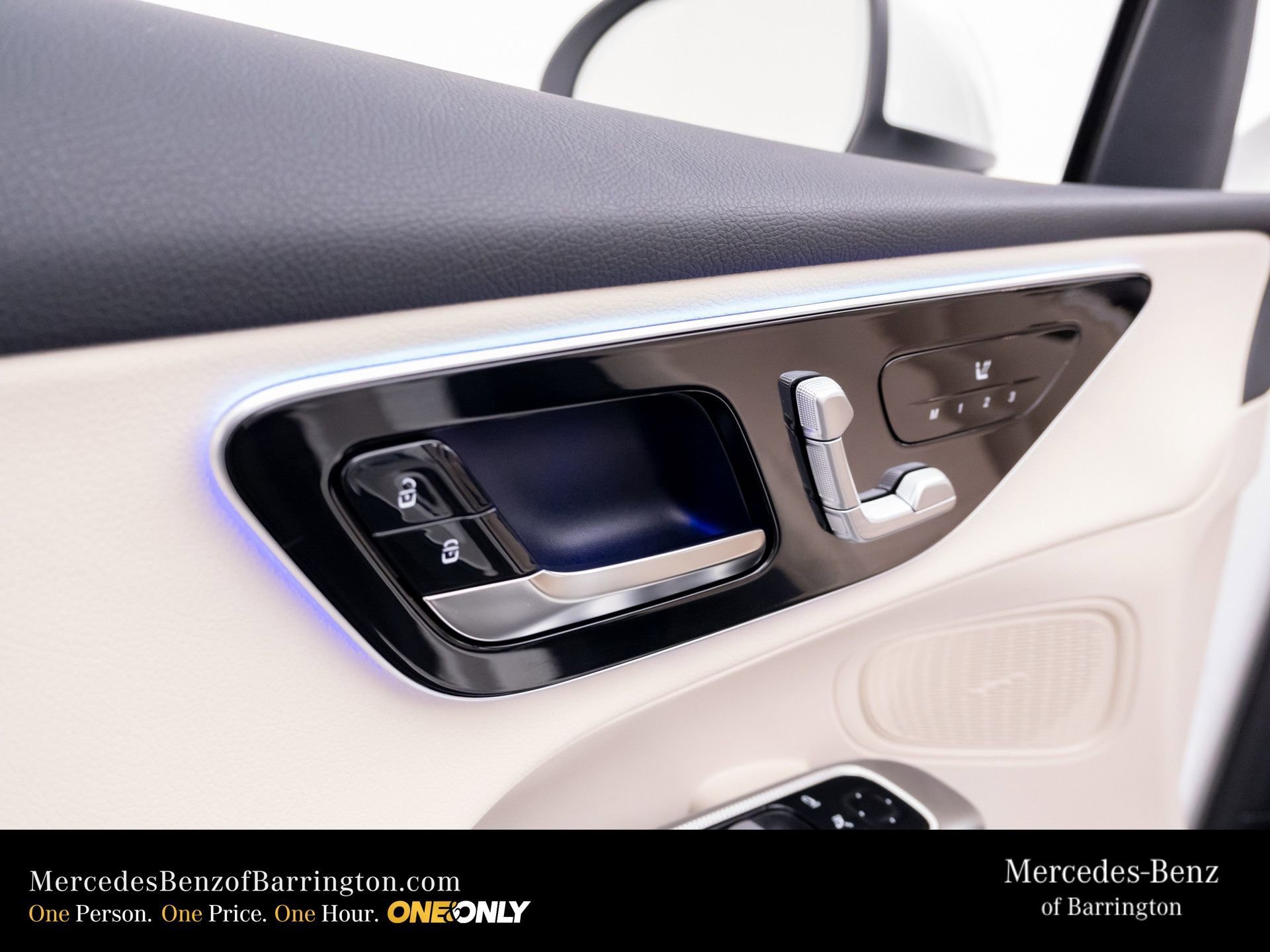 New 2026 Polar White Mercedes-Benz GLC 300 image 59