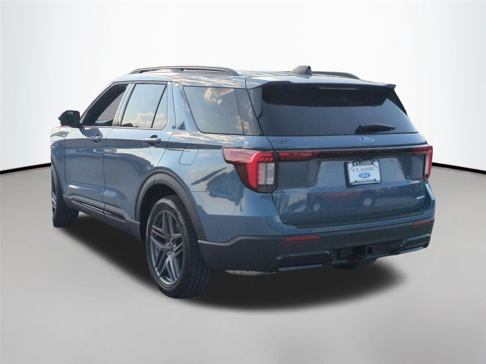 New 2026 Vapor Blue Metallic Ford ST-Line image 3