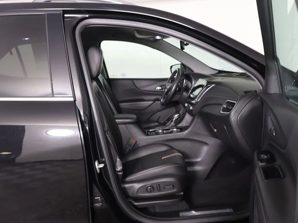 Used 2022 Black Chevrolet Premier image 27