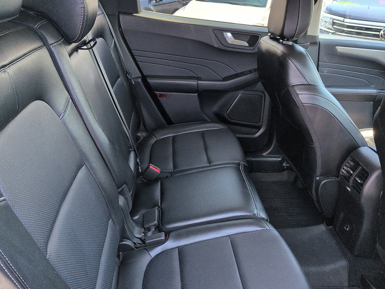 Used 2022 Carbonized Gray Metallic - M7 Ford SEL image 8
