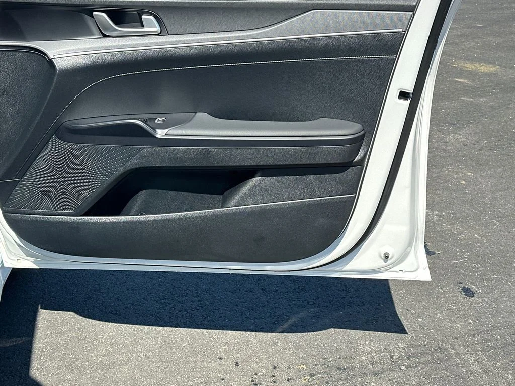 New 2026 White Kia LXS image 14