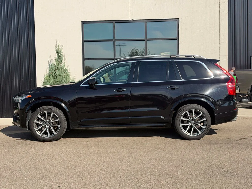 Used 2016 Black Volvo T6 Momentum image 2