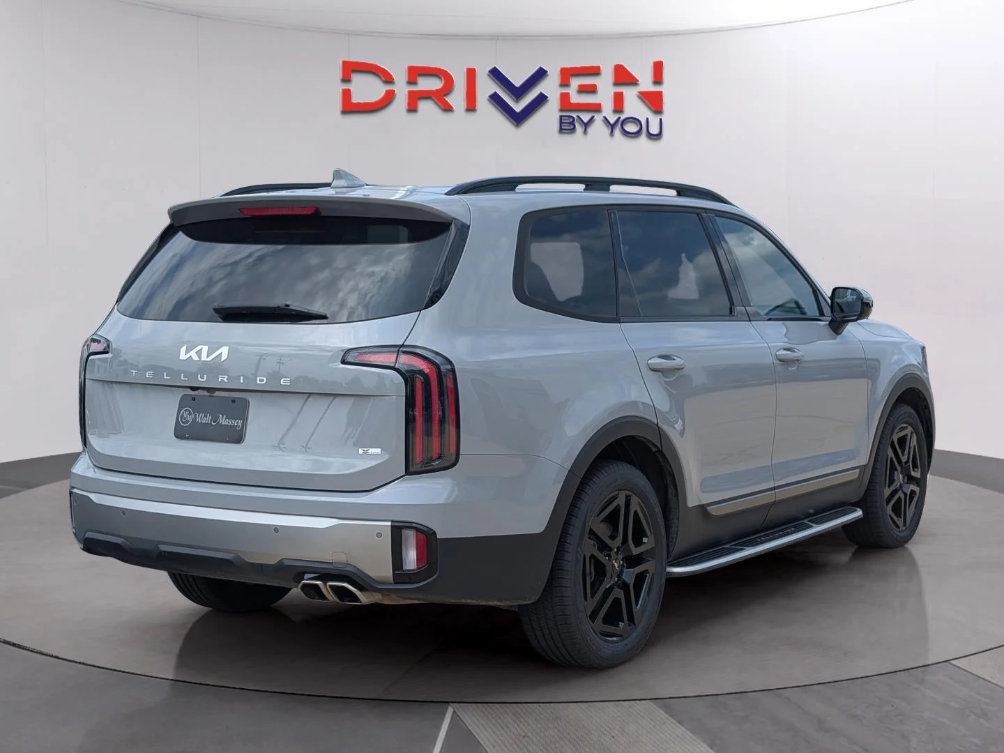 Used 2023 Wolf Gray Kia SX X-Line image 5