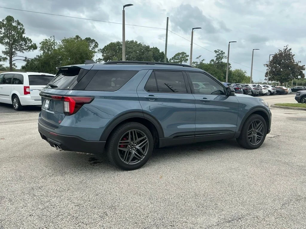 Used 2025 Blue Ford ST image 15