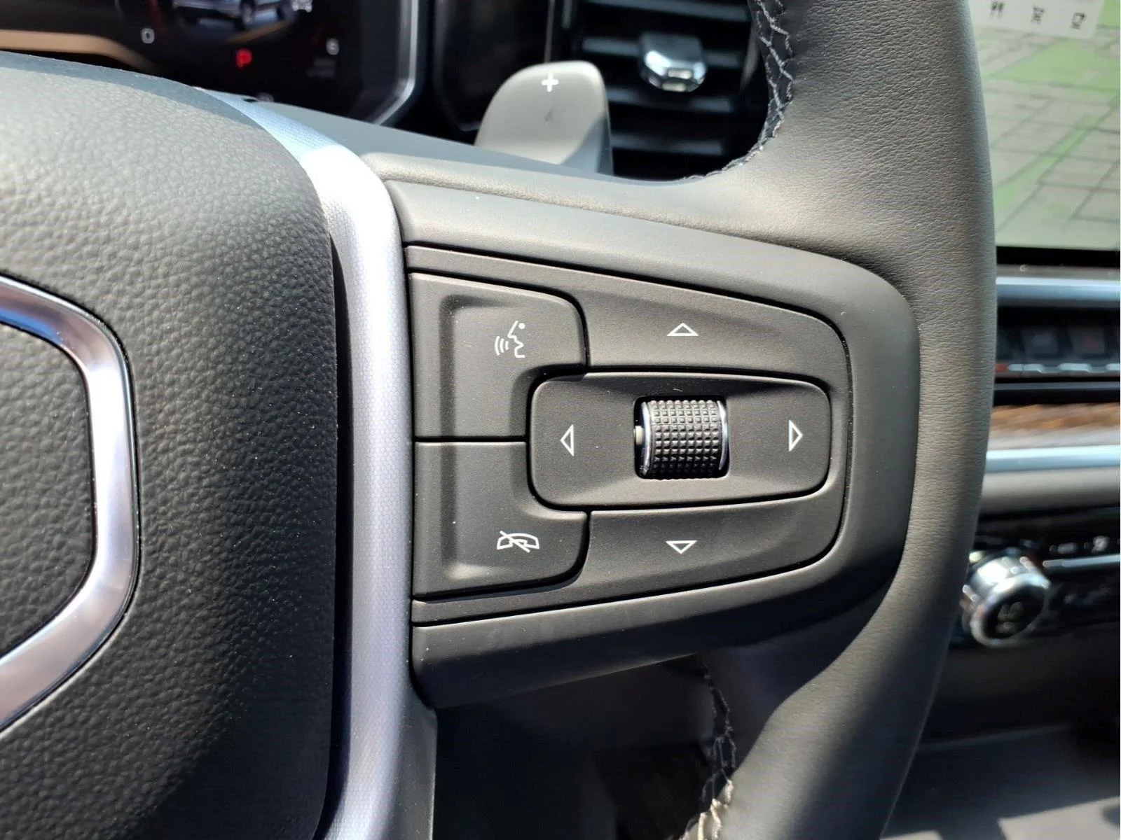 New 2026 Summit White GMC Elevation image 20