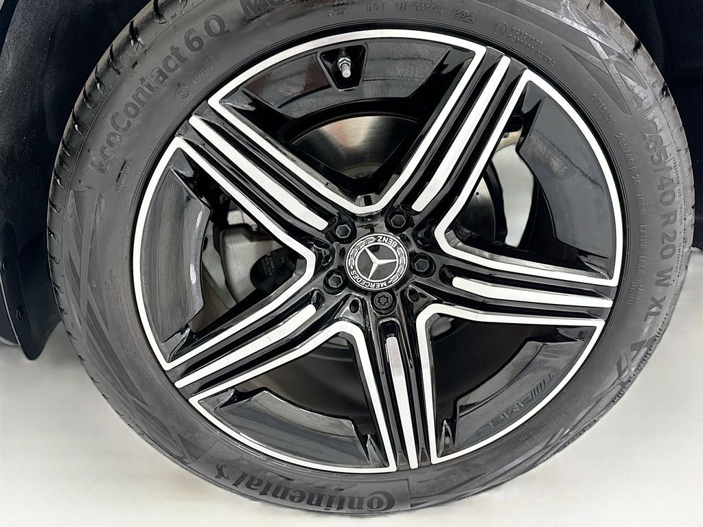 Certified Used 2026 Black Mercedes-Benz GLC 300 image 30