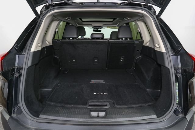 Used 2023 Black Nissan SL image 10