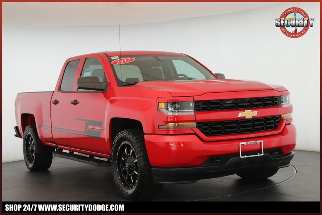 2017 Chevrolet Silverado 1500 4WD Double Cab 143.5 Custom