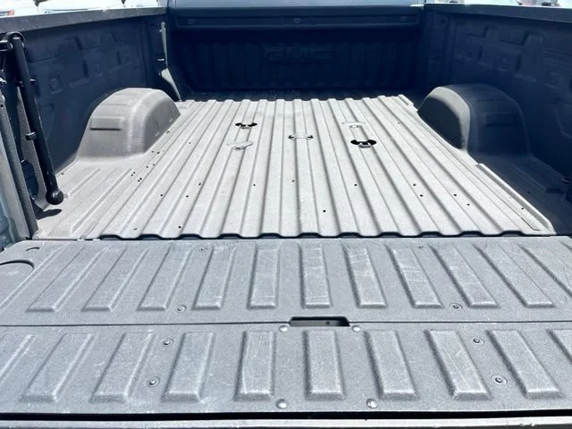 Used 2025 Sterling Metallic GMC Denali image 29