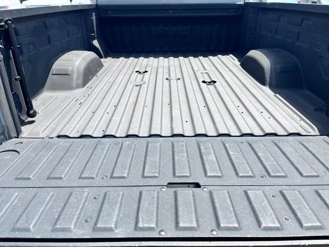 Used 2025 Sterling Metallic GMC Denali image 29