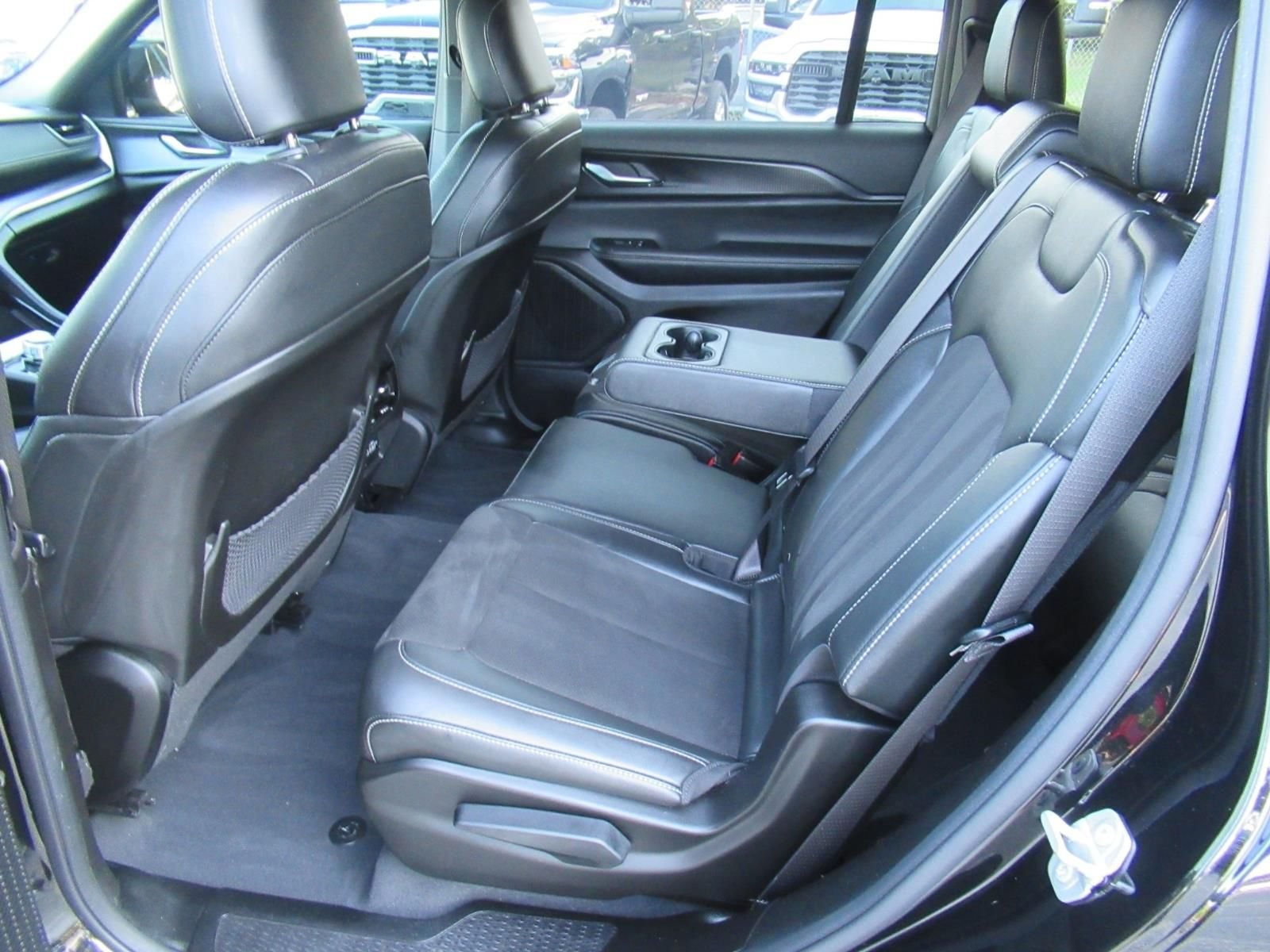 Used 2023 Black Jeep Altitude X image 31