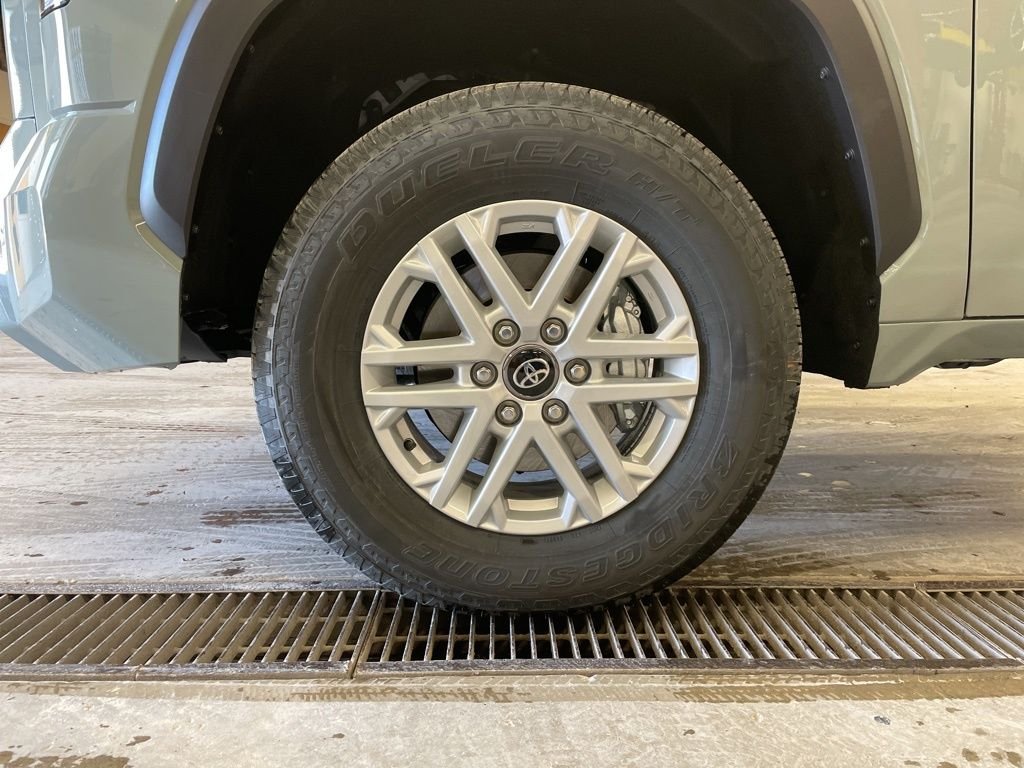 2026 Toyota Tundra SR5 - Photo 9