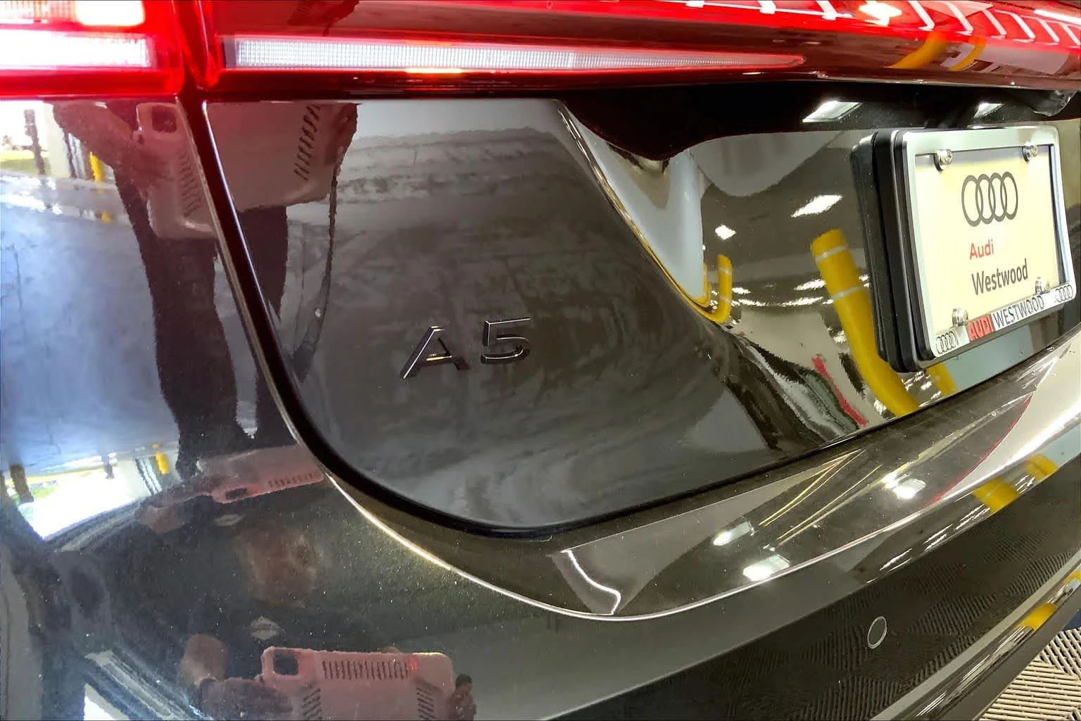New 2026 Mythos Black me Audi Premium Plus image 15