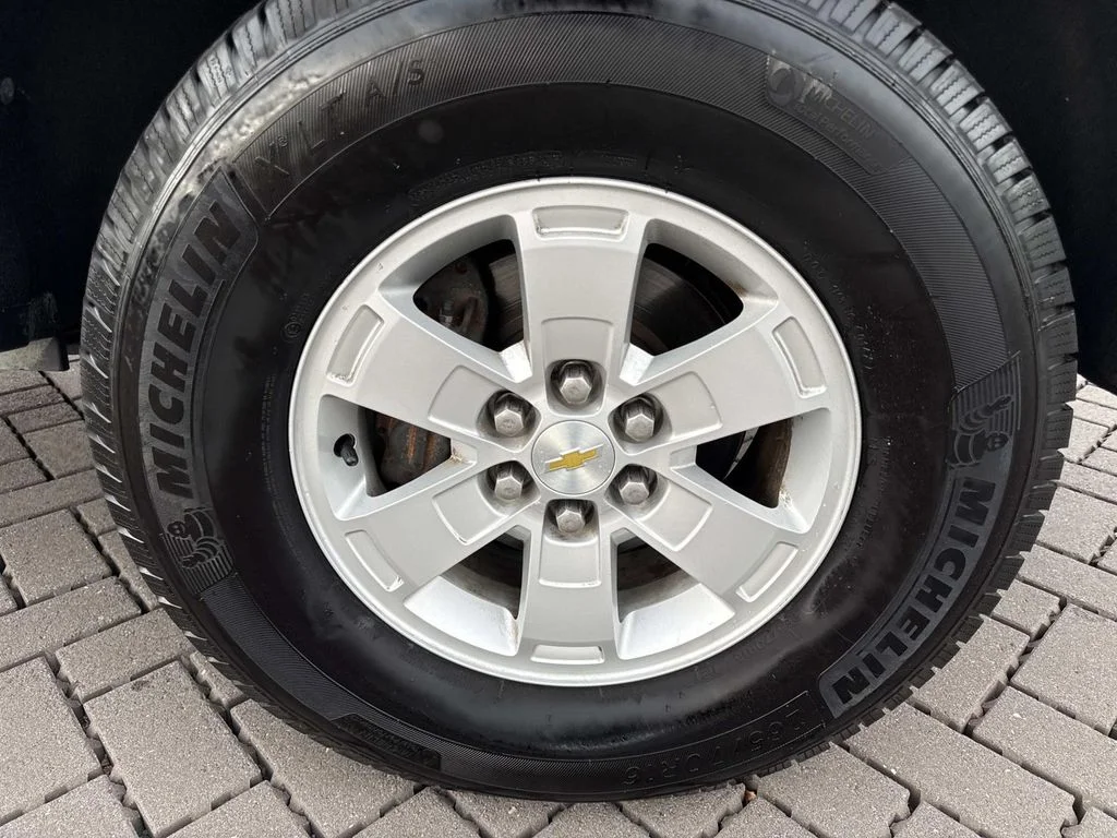 Used 2020 Gray Chevrolet Work Truck image 9