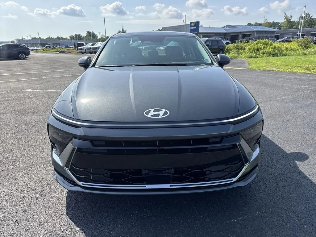 New 2026 Gray Hyundai SEL image 3