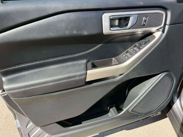 Used 2023 Gray Metallic Ford XLT image 27