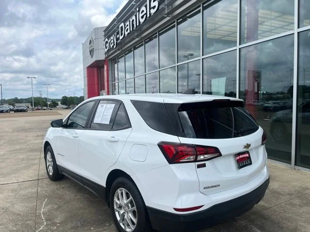 Used 2022 White Chevrolet LS image 2