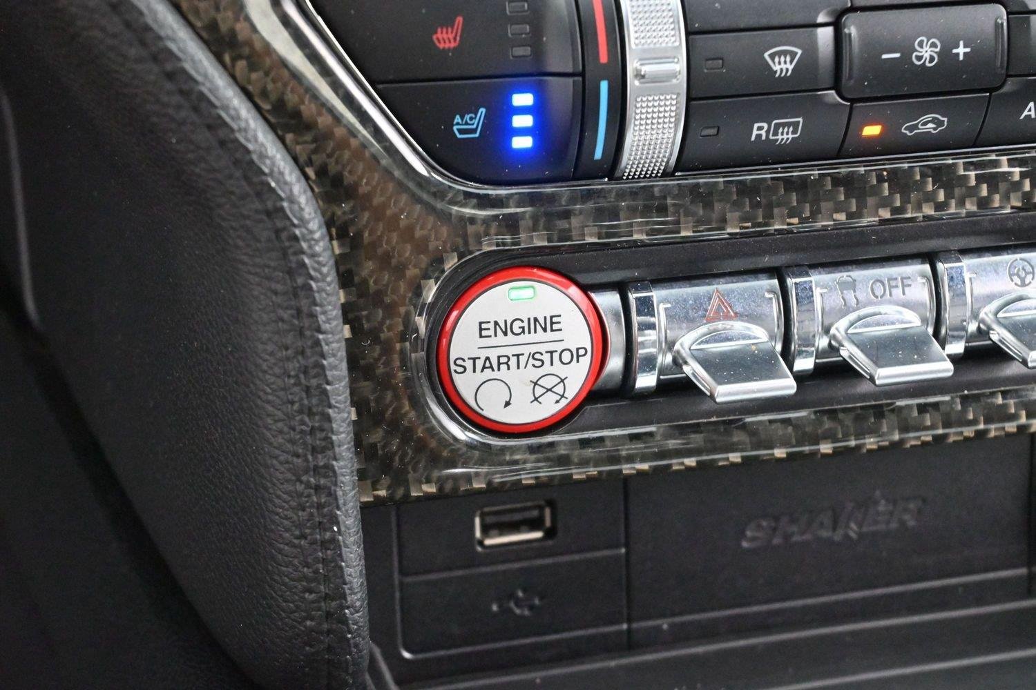 Used 2015 Oxford White Ford GT Premium image 27