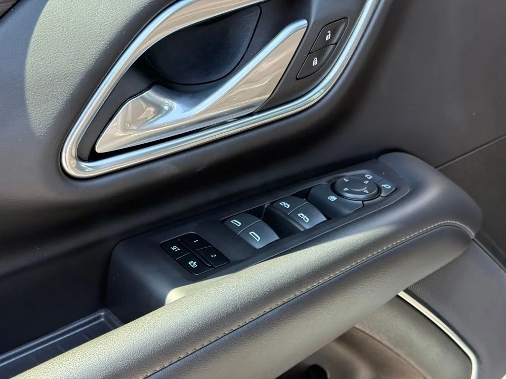 Used 2024 Sterling Gray Metallic Chevrolet LT image 27